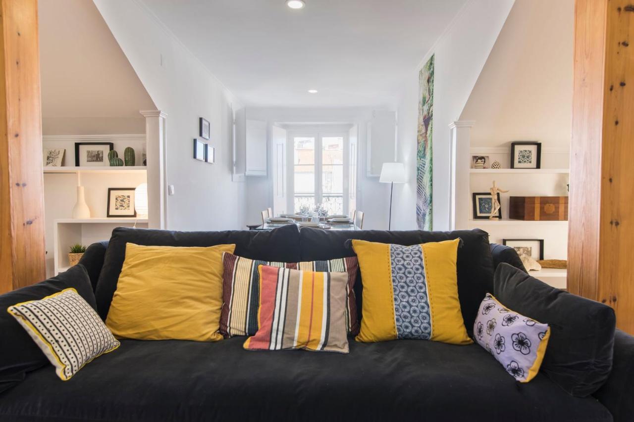 Lovelystay - Bairro Alto Terrace Wonder Lisbon Luaran gambar