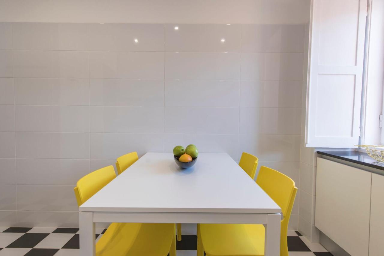 Lovelystay - Bairro Alto Terrace Wonder Lisbon Luaran gambar